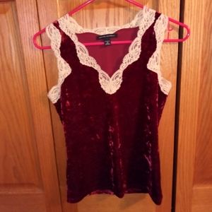 👠 BURGUNDY & LACE